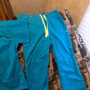 Used Iguana Med scrubs